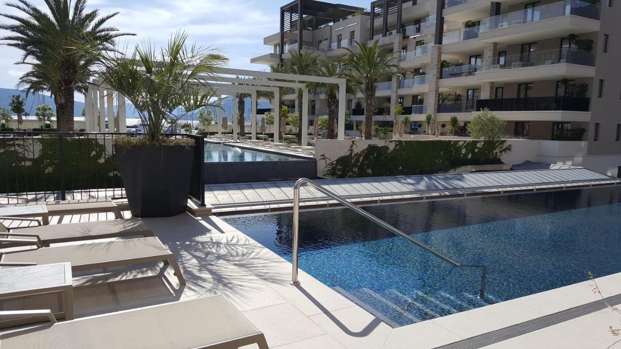 Porto Montenegro Luxurious Elena 蒂瓦特 外观 照片