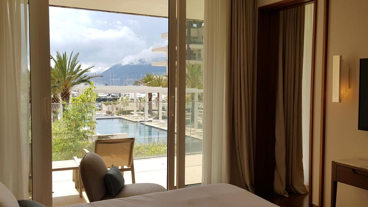 Porto Montenegro Luxurious Elena 蒂瓦特 外观 照片